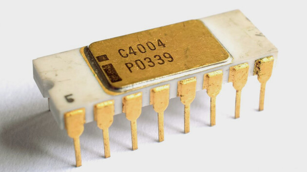 Когда-то процессоры были такими: 750 кГц, 2300 транзисторов и техпроцесс 10 000 нм. 50 лет исполнилось Intel 4004 — первому коммерчески доступному процессору
